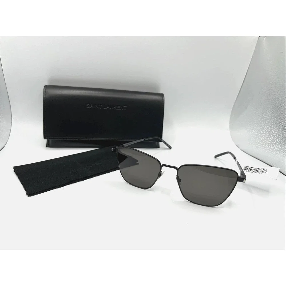 Saint Laurent women's Cat Eye‎ SL551 Sunglasses - Black / Grey - retail $475 - Picture 2 of 9